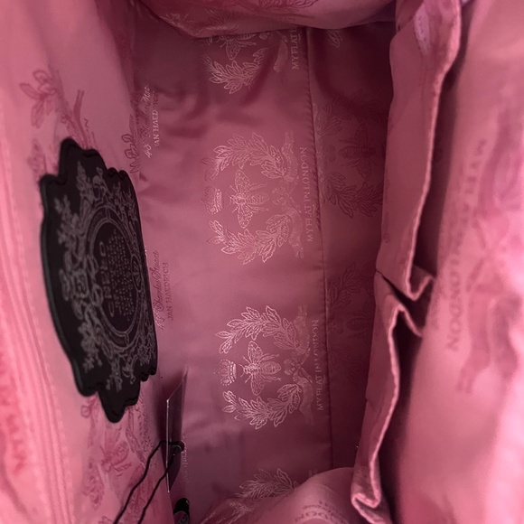 Fabulous Brighton’s My Flat In London Frenchie!!! - Picture 9 of 9